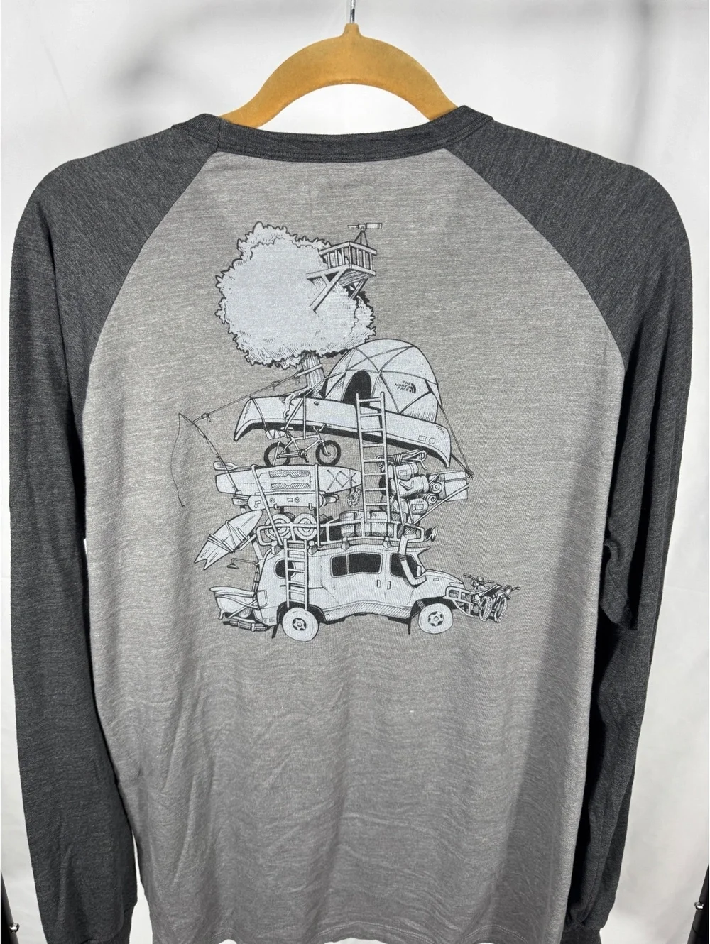 The North Face Men's Long Sleeve Raglan Shirt Size L Gray with Graphic Print